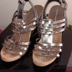 BCBG GENERATION WEDGES